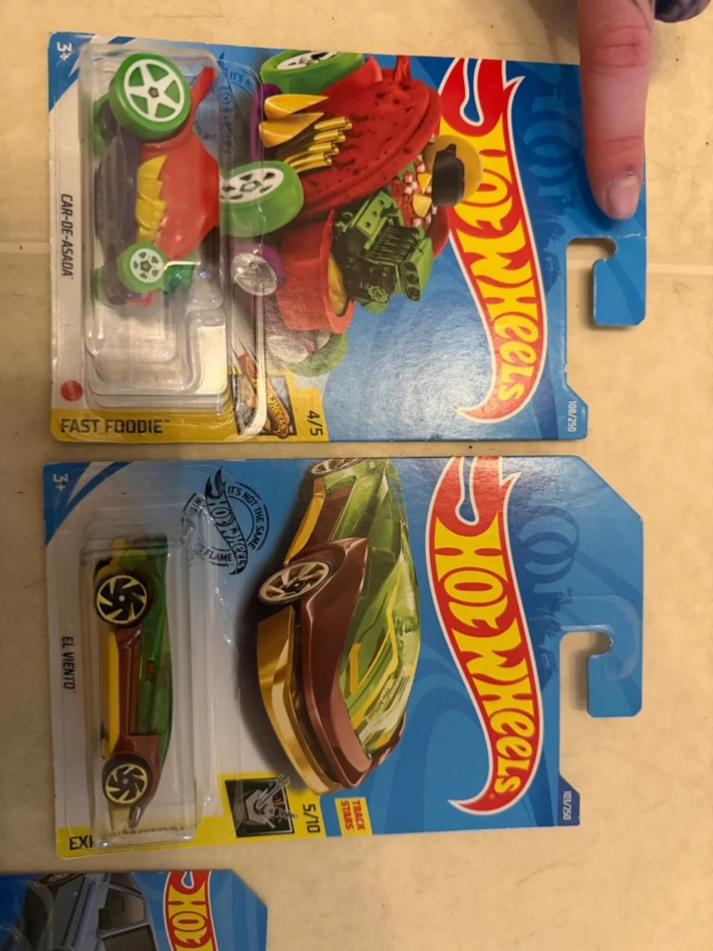 NWT Hotwheels bundle - Picture 7 of 12